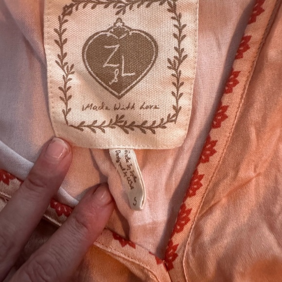 Z&L Europe Top & Maxi Set (Everything but Water) - Picture 6 of 9